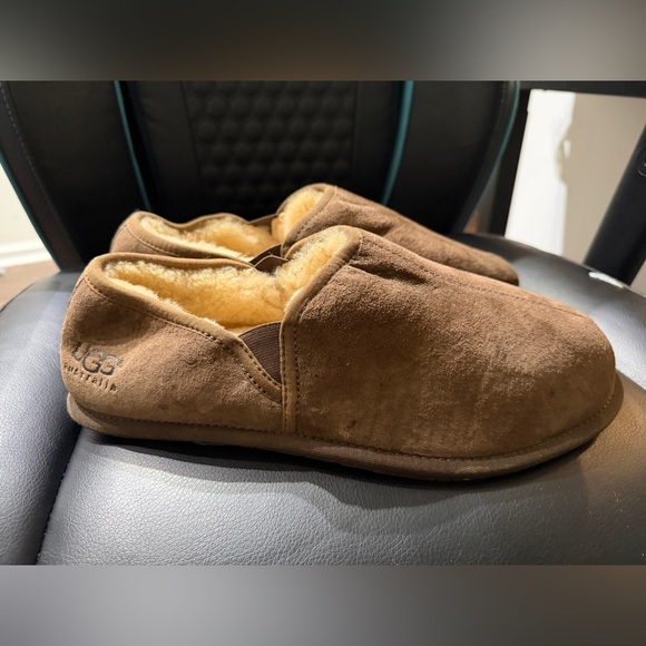 UGG Men\'s Tan Suede Loafers